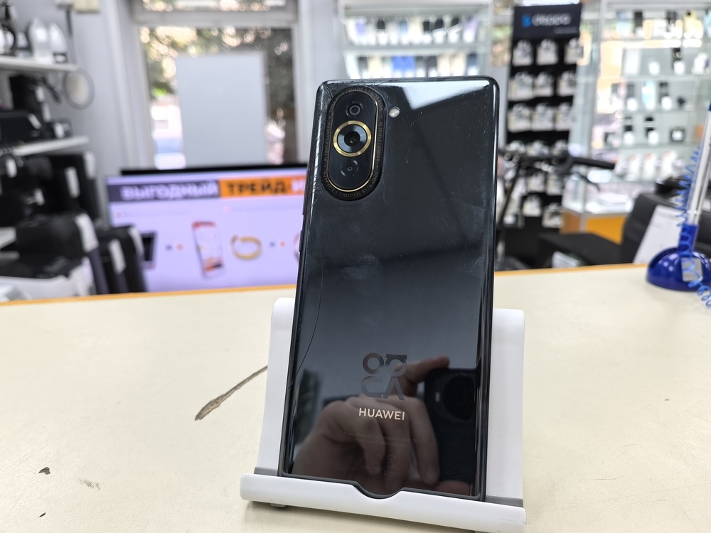 Смартфон Huawei Nova 10 8/128