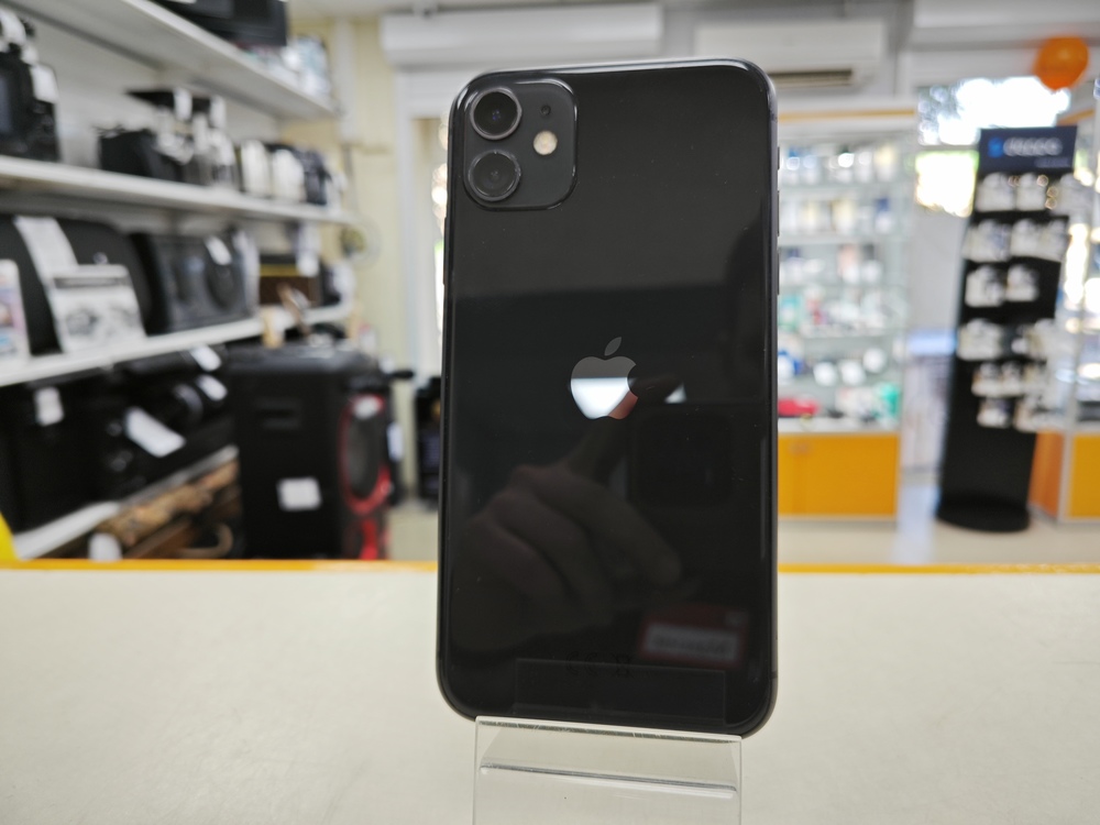 Смартфон Apple iPhone 11 64Gb