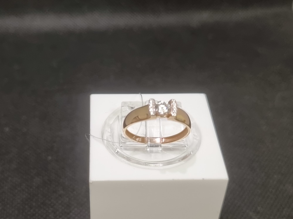 КОЛЬЦО С КАМНЯМИ (Au 585)