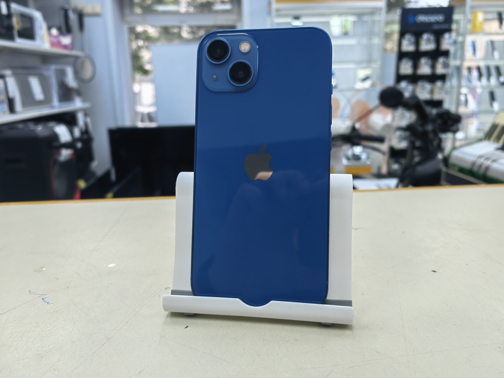 Смартфон Apple iPhone 13 128Gb