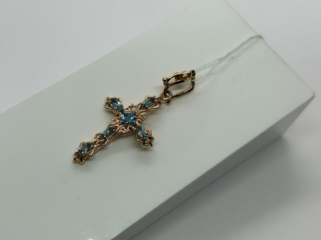 ПОДККИ585 ПОДВЕСКА КРЕСТ С КАМНЯМИ (Au 585)