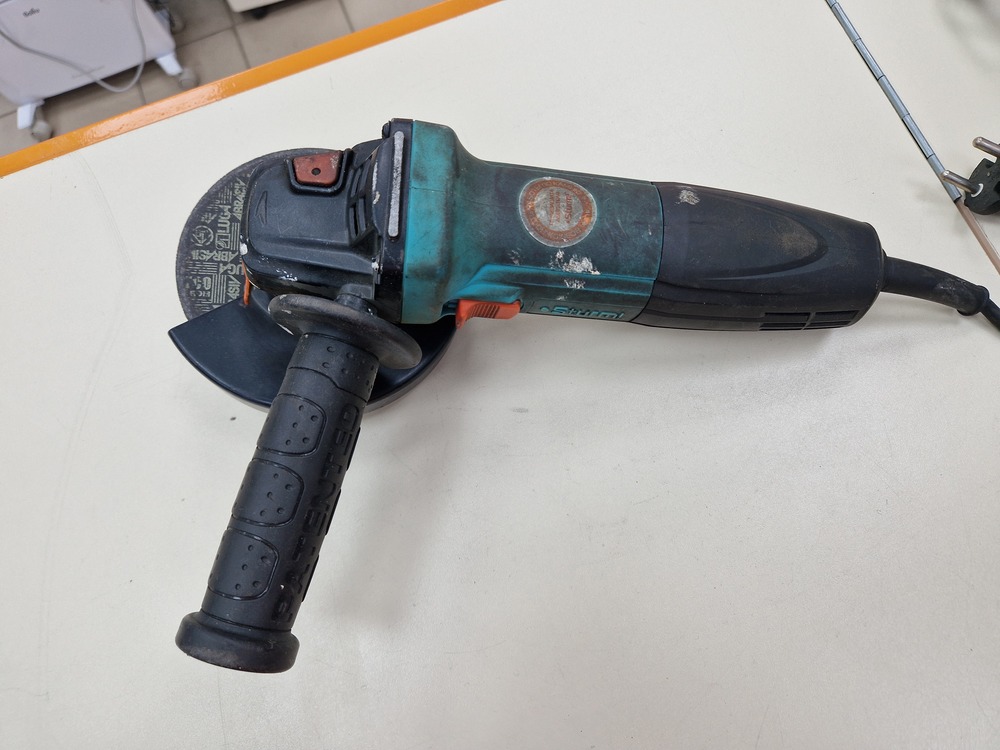 Угловая шлифмашина Sturm! AG9012T
