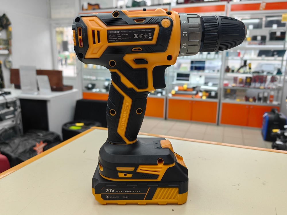 Шуруповерт Deko DKCD20FU-Li