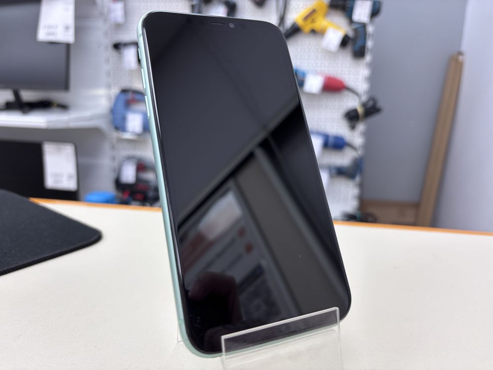 Смартфон Apple iPhone 11 64Gb