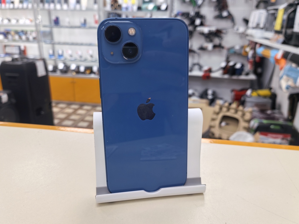 Смартфон Apple iPhone 13 128Gb
