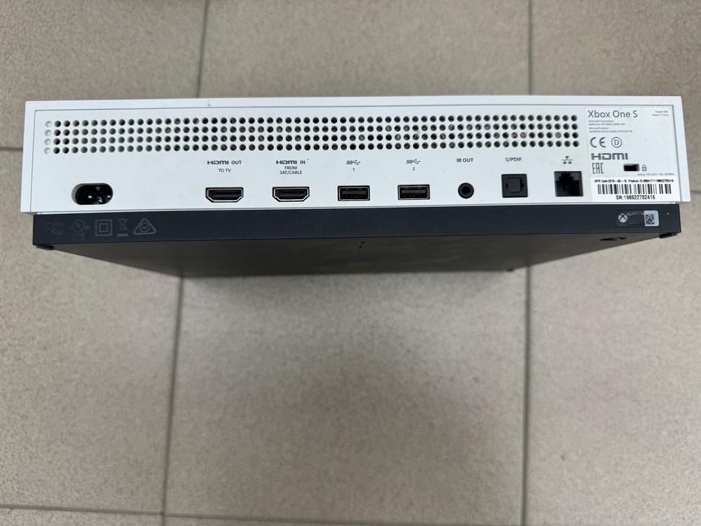 Игровая приставка Xbox One S 1TB