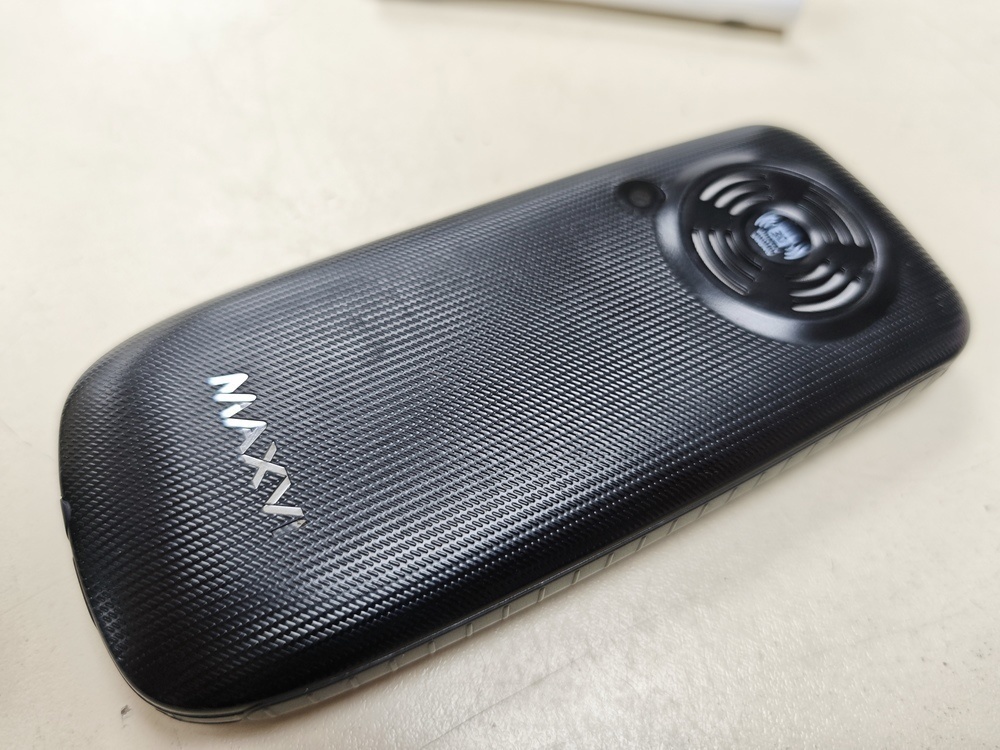 Мобильный телефон Maxvi P100
