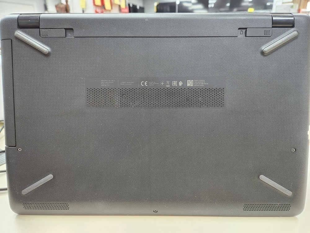 Ноутбук HP; Core i3-5005U, Intel HD Graphics 5500, 4 Гб, 500 Гб, Нет