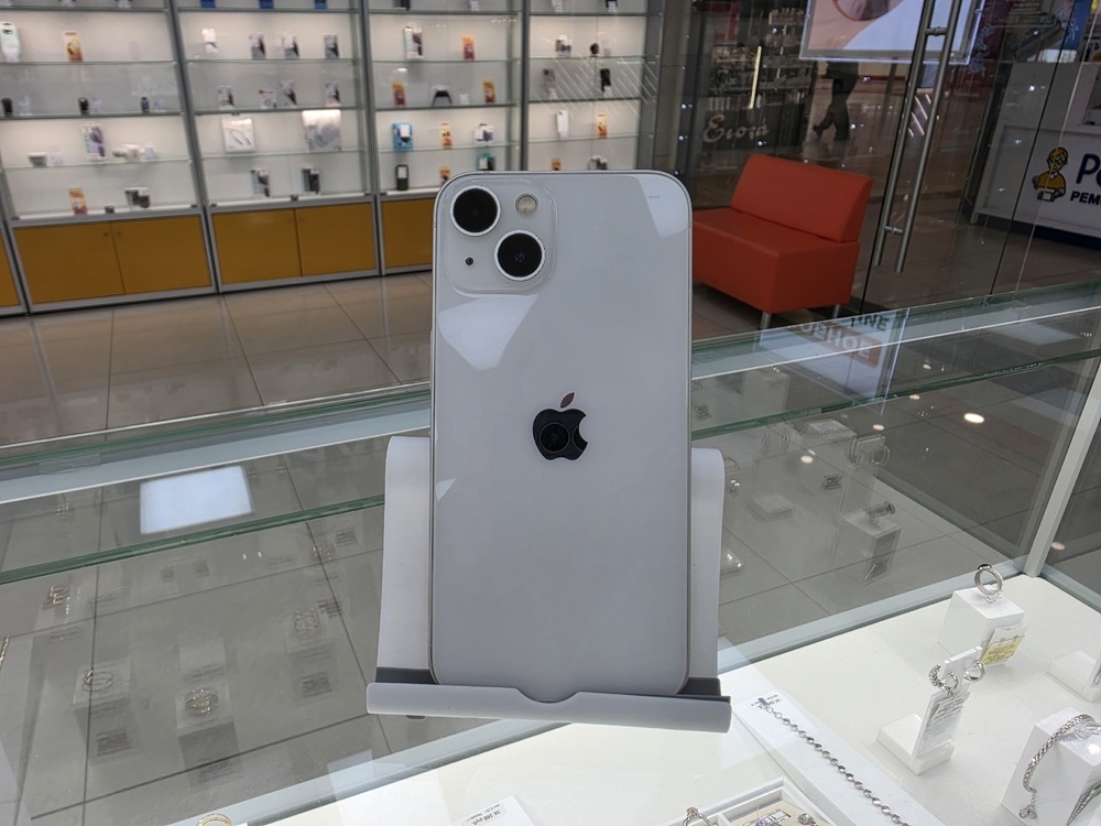 Смартфон Apple iPhone 13 256Gb