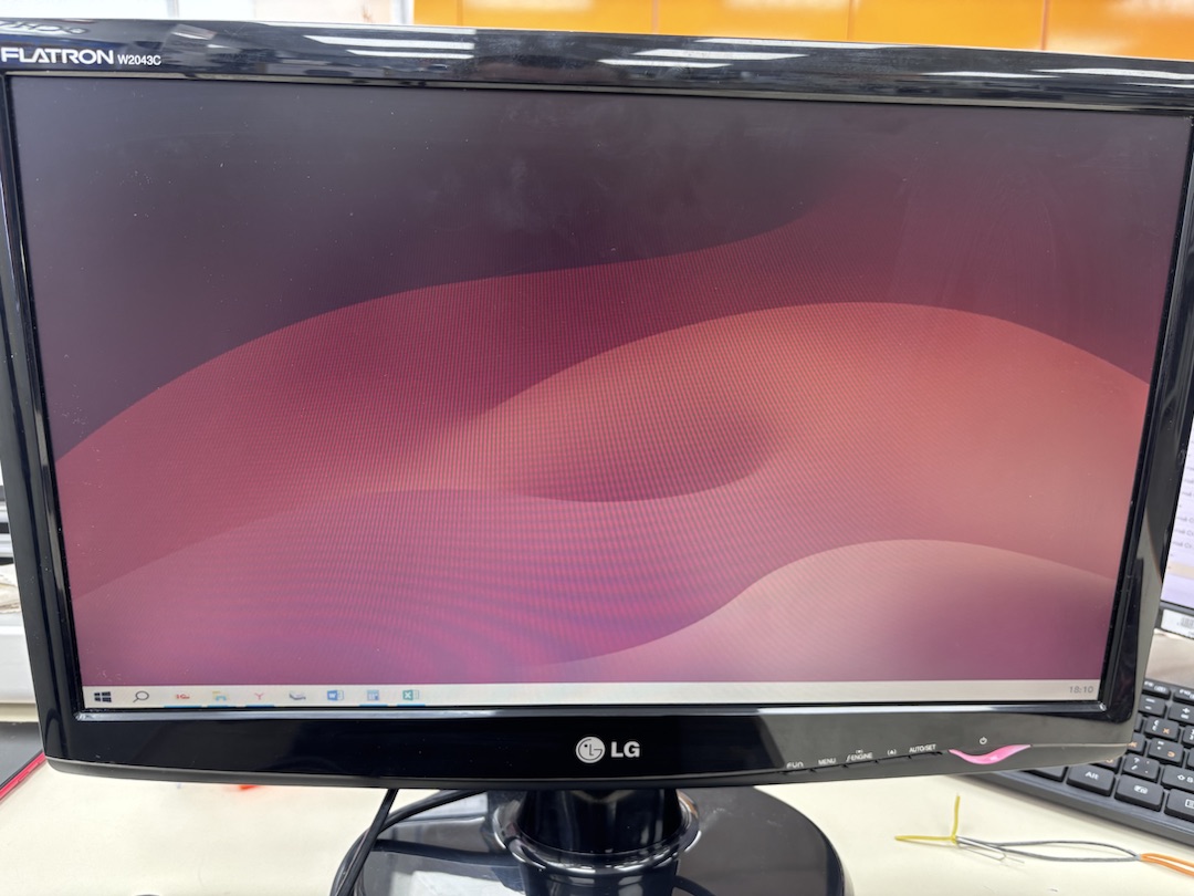 Монитор LG W2043C