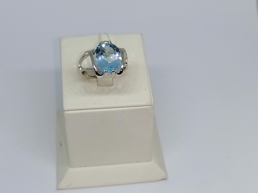 КОЛКМ585 КОЛЬЦО С КАМНЕМ (Au 585)