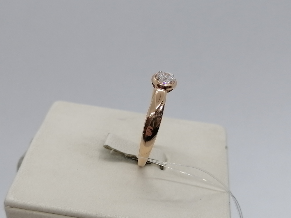 011521-1102 КОЛЬЦО С КАМНЕМ (Au 585)