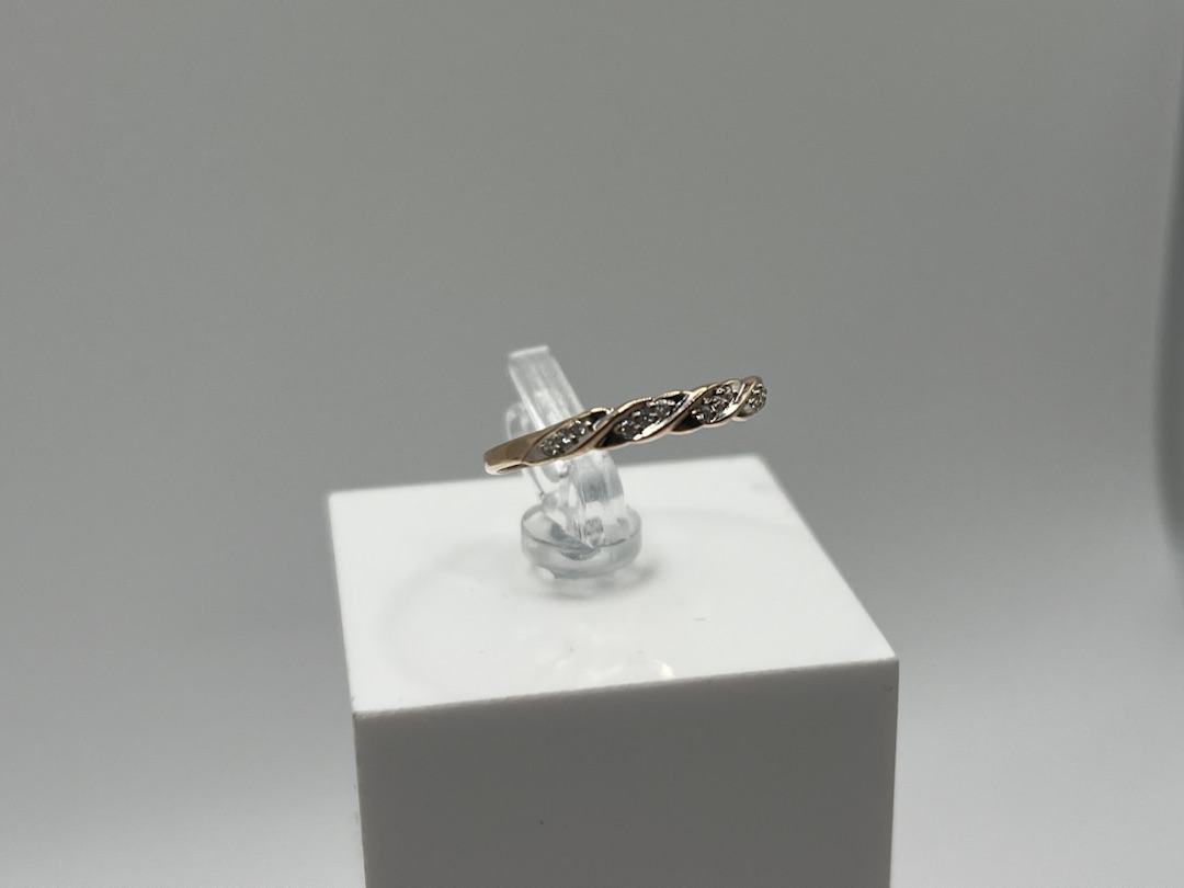 КОЛКМИ375 КОЛЬЦО С КАМНЯМИ (Au 375)