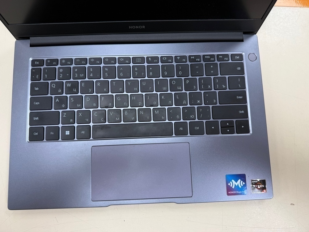 Ноутбук Honor; Ryzen 5-5500U, AMD Radeon (TM) Graphics, 8 Гб, 500 Гб, Нет