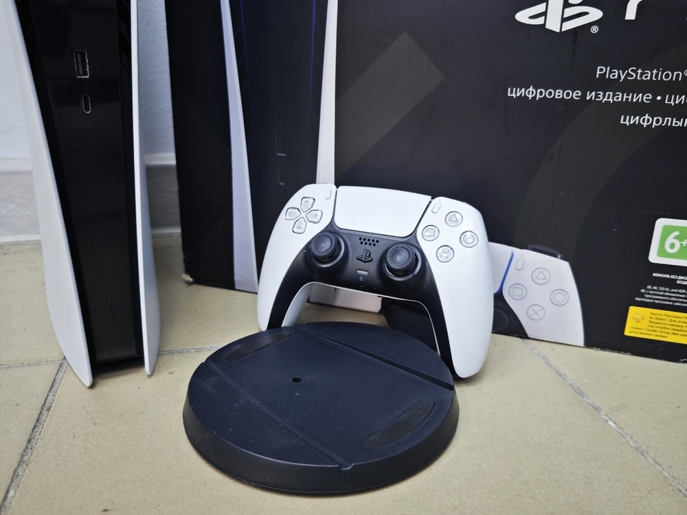 Игровая приставка PlayStation 5 Digital Edition 825Gb