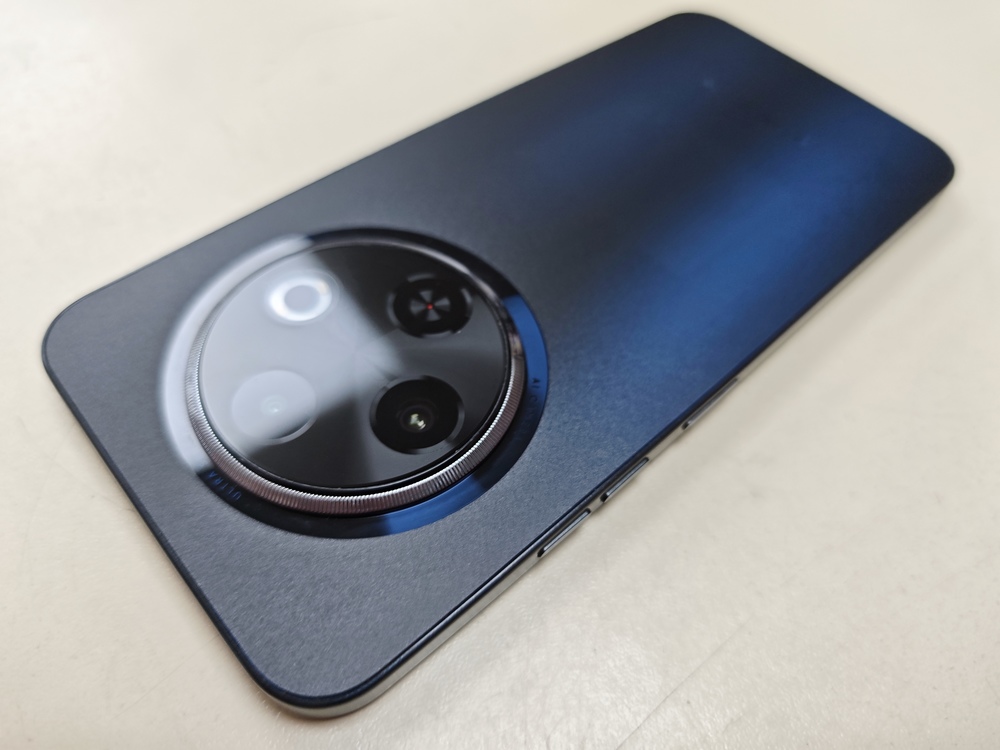 Смартфон Tecno SPARK 30C 6/128