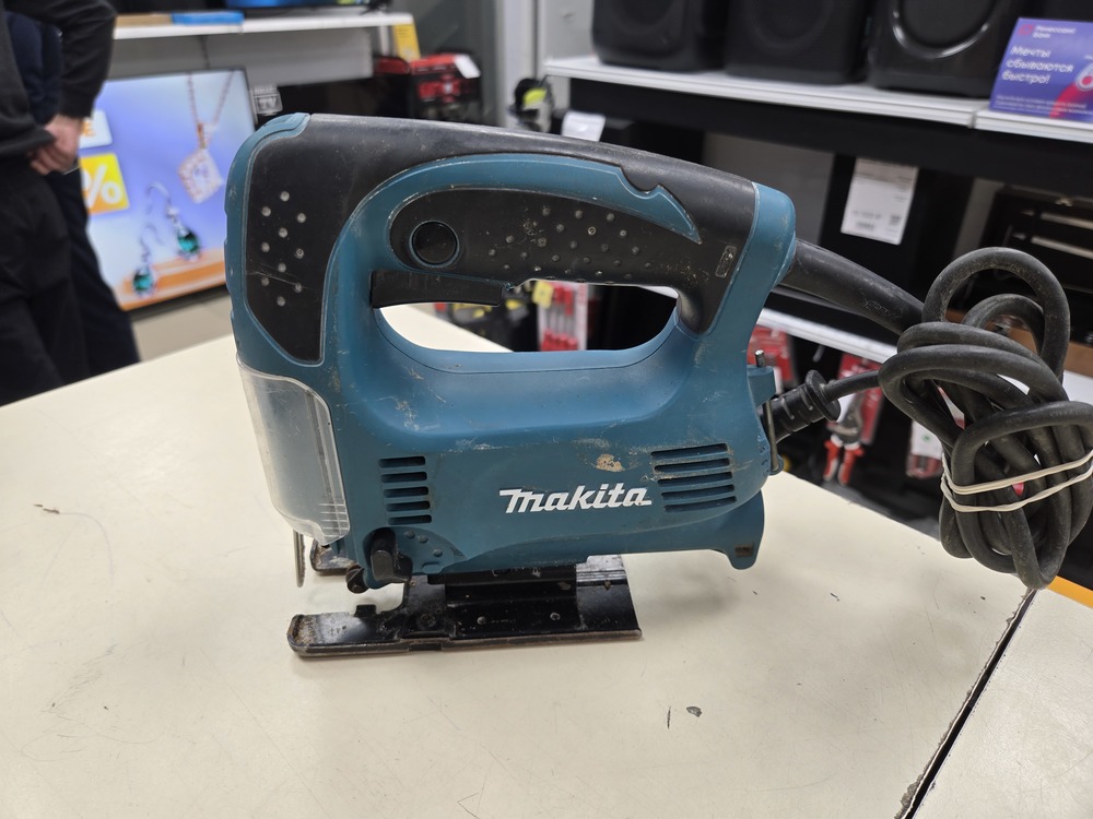 Лобзик Makita 4328