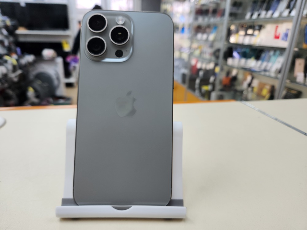 Смартфон Apple iPhone 15 Pro Max 256Gb
