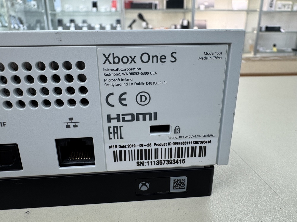 Игровая приставка Xbox One S 1TB