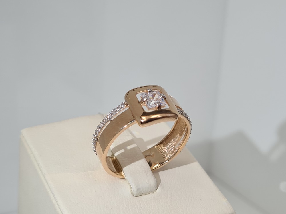 КОЛЬЦО С КАМНЯМИ (Au 585)