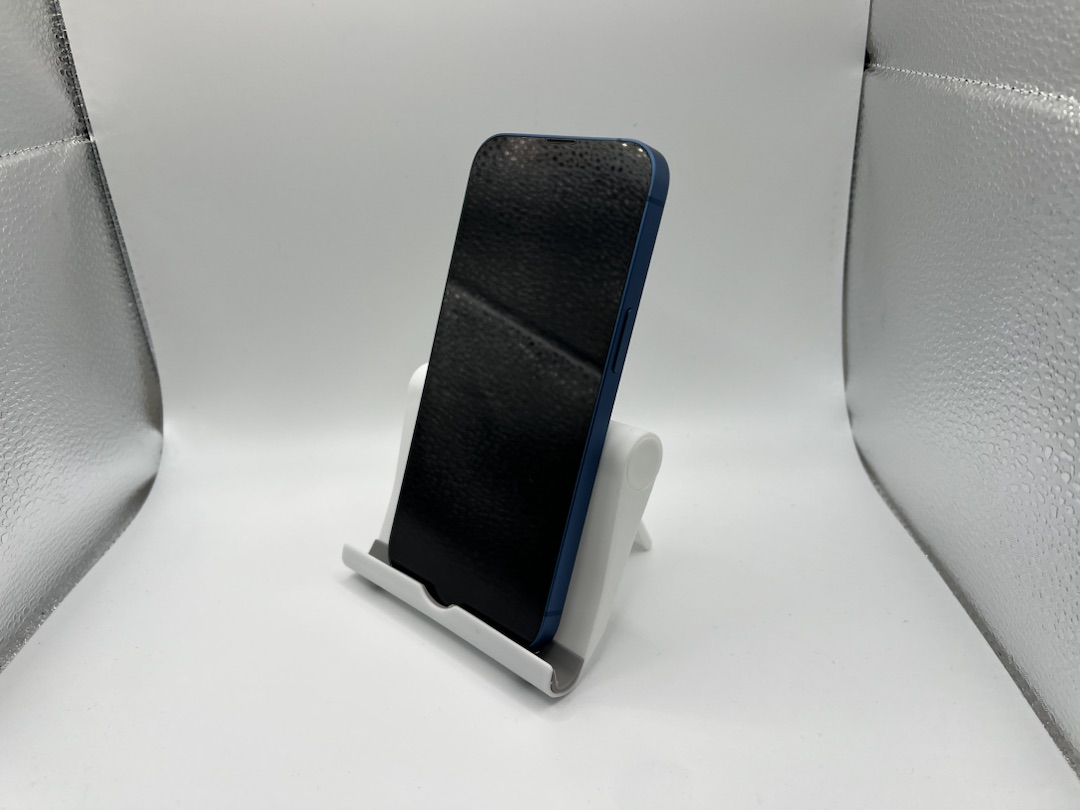 Смартфон Apple iPhone 13 128Gb