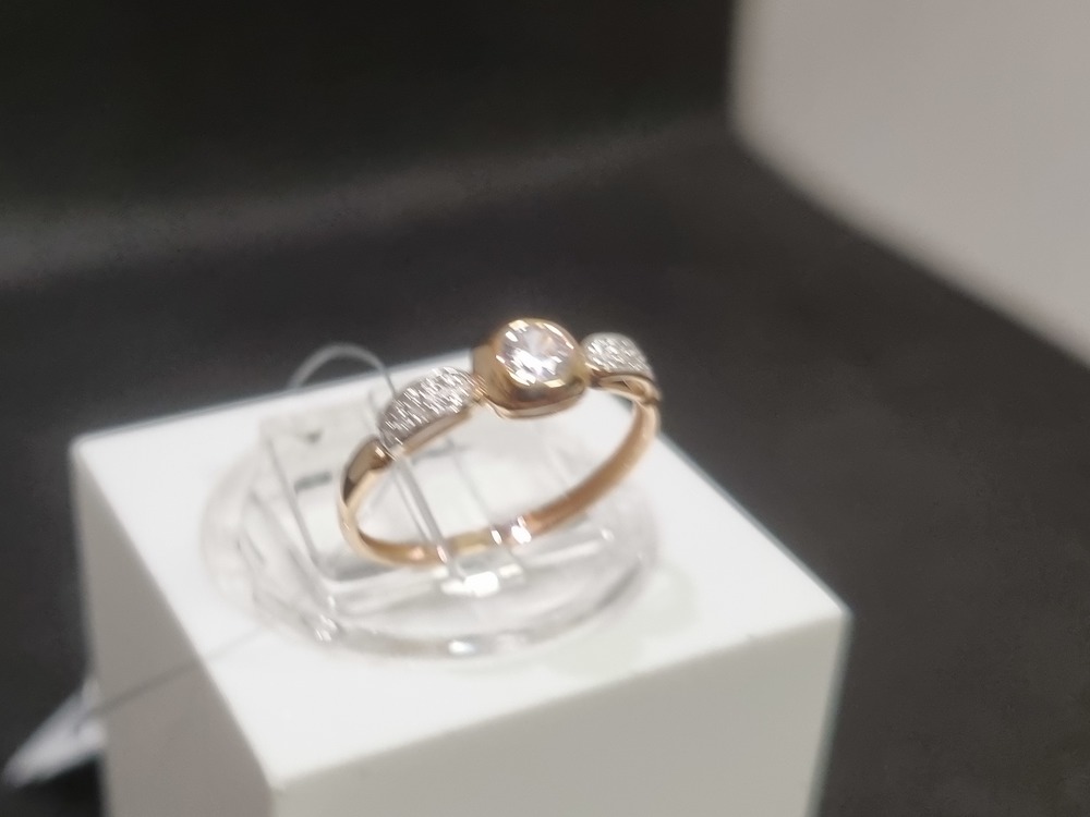 КОЛЬЦО С КАМНЯМИ (Au 585)