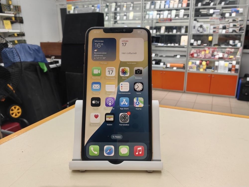 Смартфон Apple iPhone 11 Pro Max 64Gb