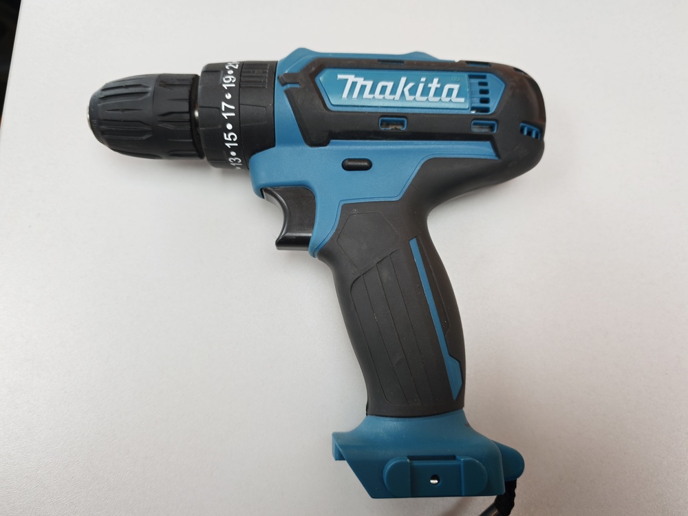 Шуруповерт Makita NO Name;