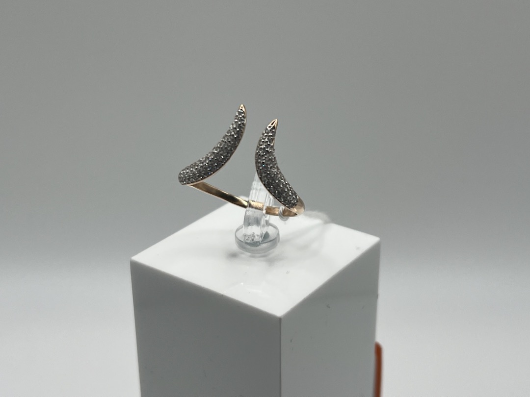 КОЛКМИ585 КОЛЬЦО С КАМНЯМИ (Au 585)