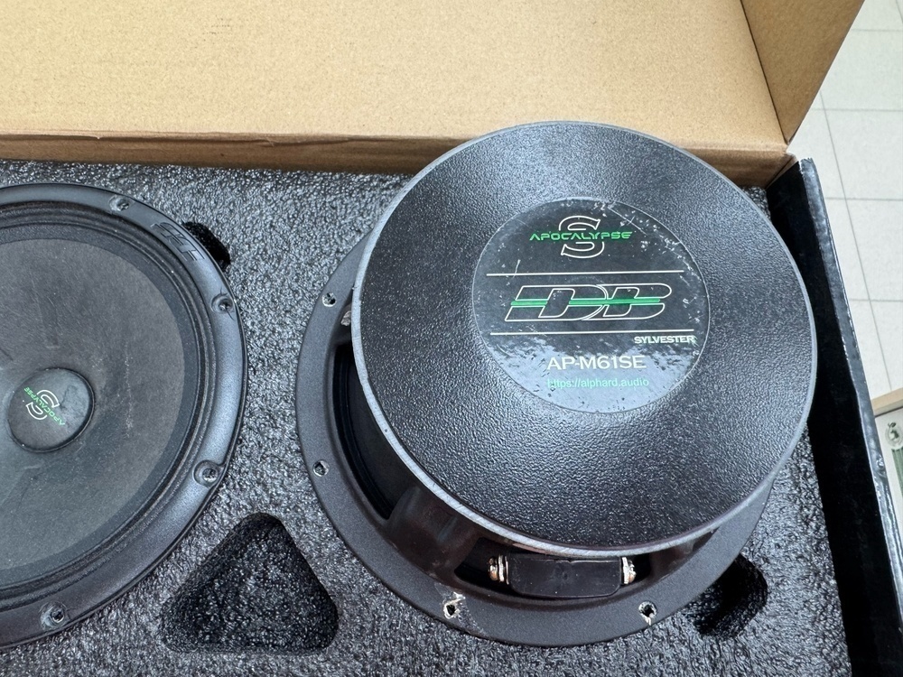 Автоакустика передняя Apocalypse AP-M61SE;