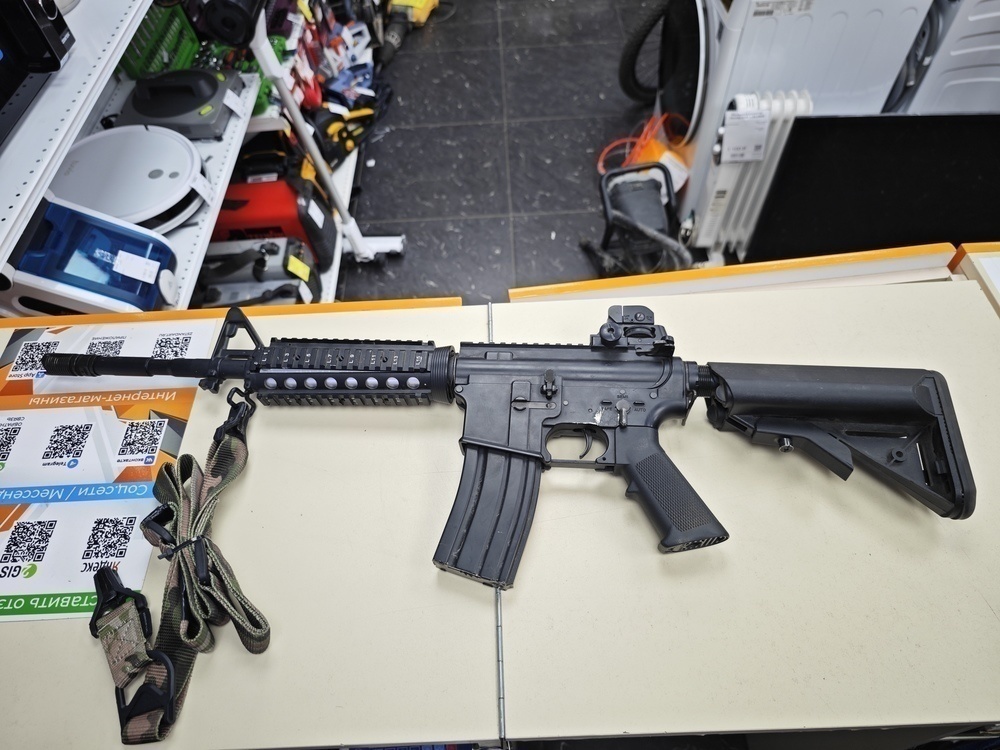 Страйкбольный автомат Cyma M4 CQB RIS