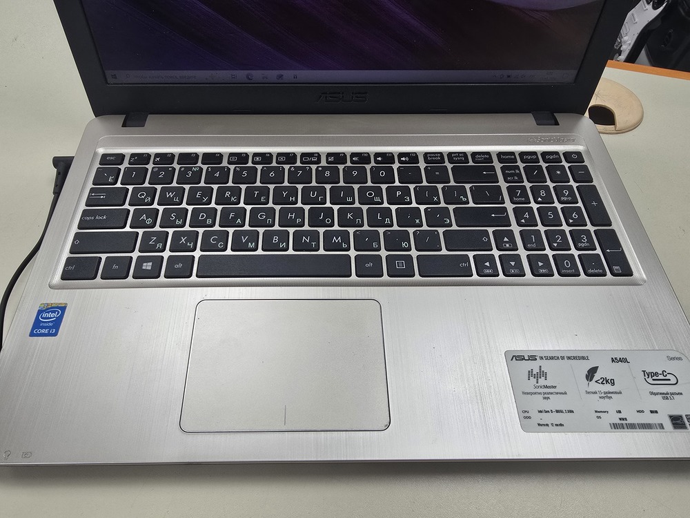 Ноутбук ASUS I31s; Core i3-5005U, GeForce GT 520M, 4 Гб, 5000 Гб
