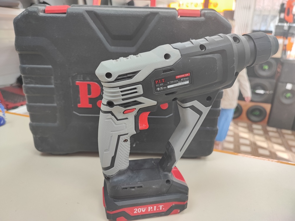 Перфоратор P.I.T. PBH20H-16A