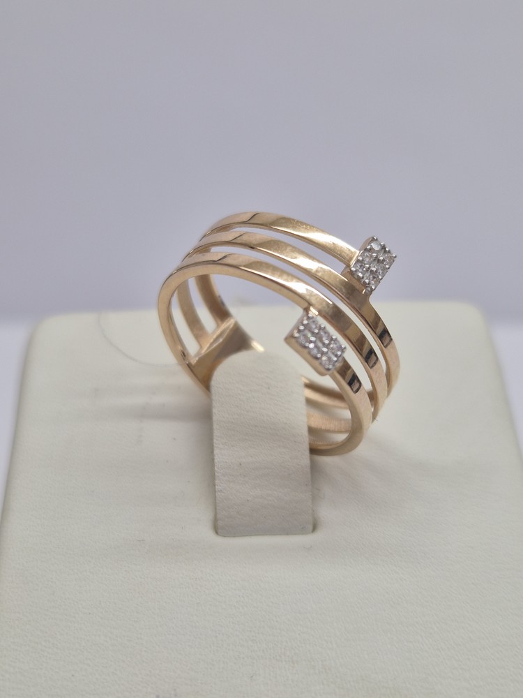 КОЛЬЦО С КАМНЯМИ (Au 585)