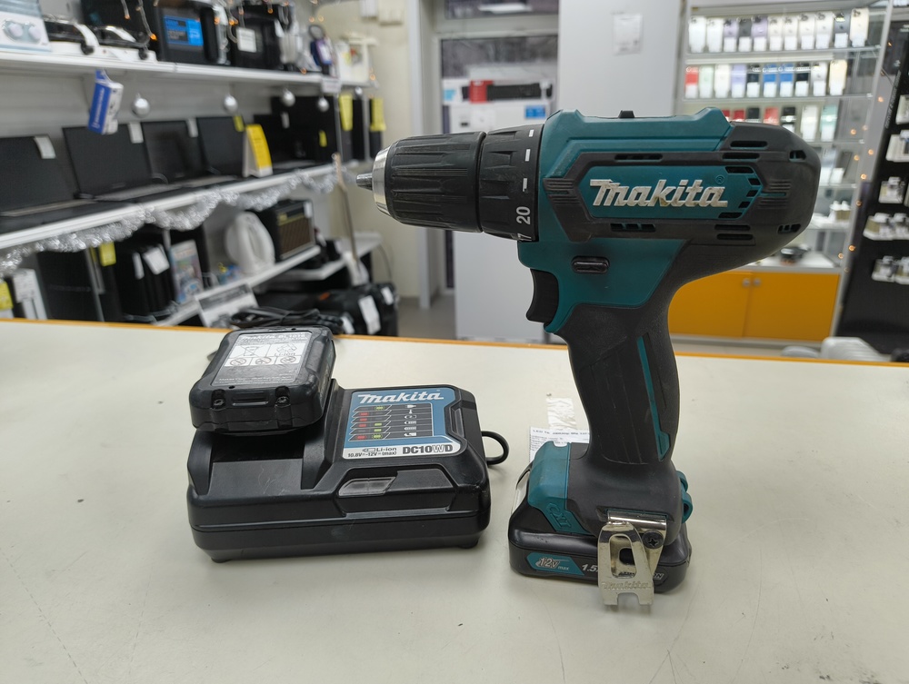 Шуруповерт Makita DF333D
