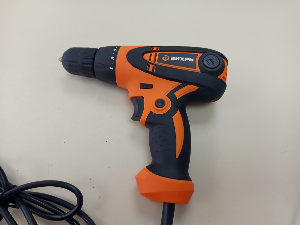 Шуруповерт Вихрь СШ-550/1
