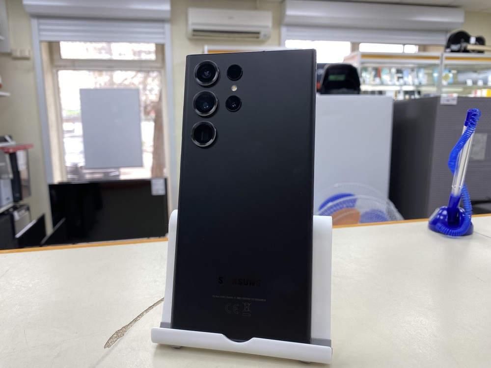 Смартфон Samsung Galaxy S23 Ultra 256Gb