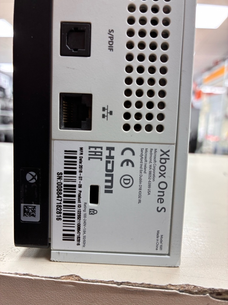 Игровая приставка Xbox One S 1TB