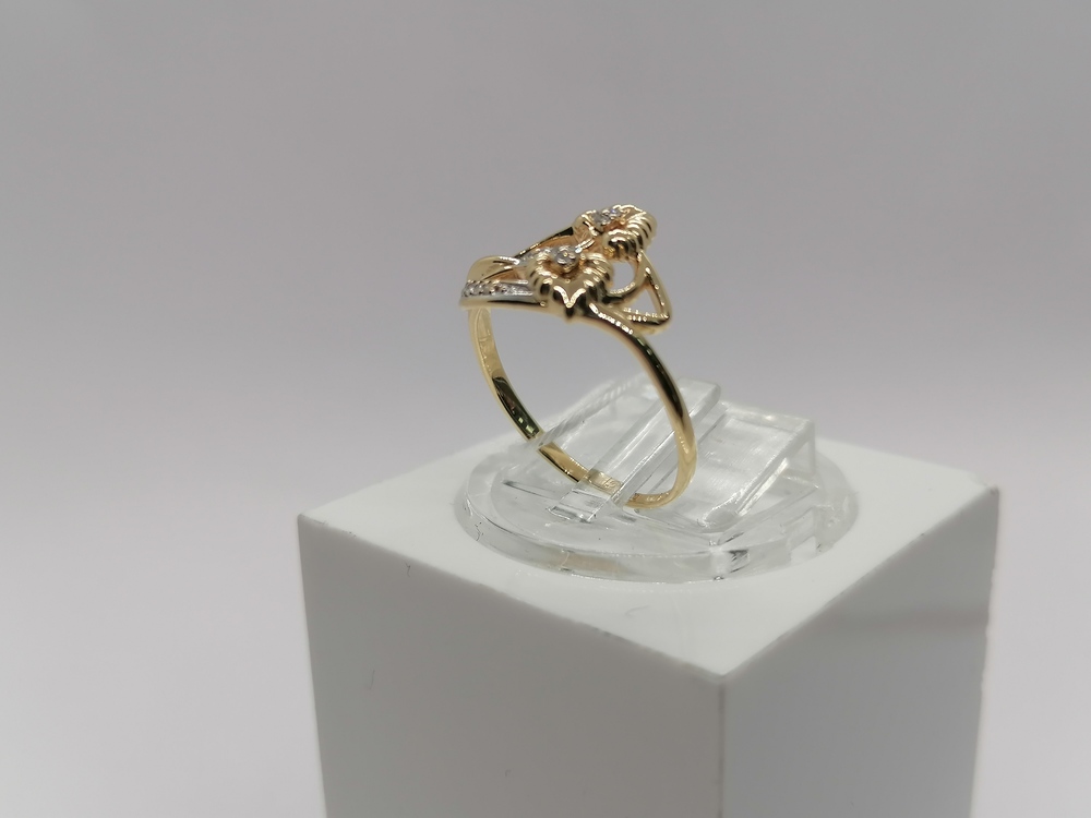 КОЛЬЦО С КАМНЯМИ (Au 585)