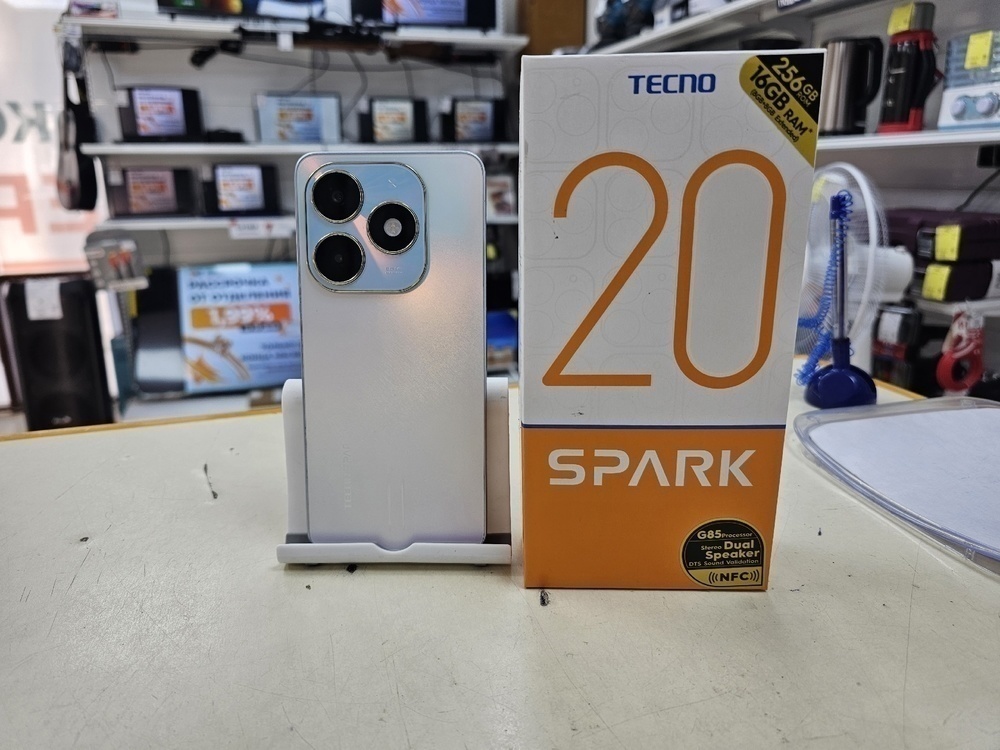 Смартфон Tecno Spark 20 8/256