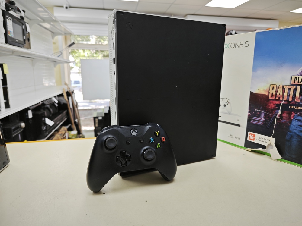 Игровая приставка Xbox One S 1TB
