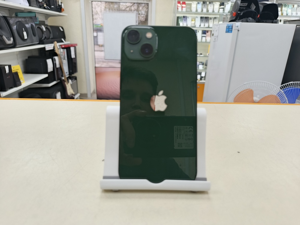 Смартфон Apple iPhone 13 128Gb