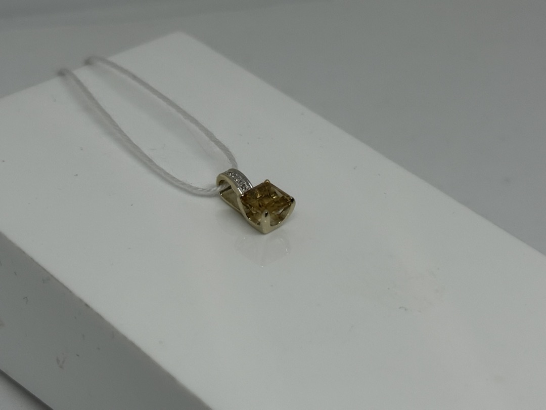 ПОДВЕСКА С КАМНЯМИ (Au 585)