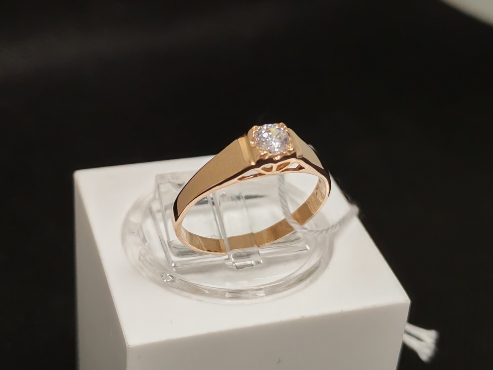 КОЛКМ585 КОЛЬЦО С КАМНЕМ (Au 585)