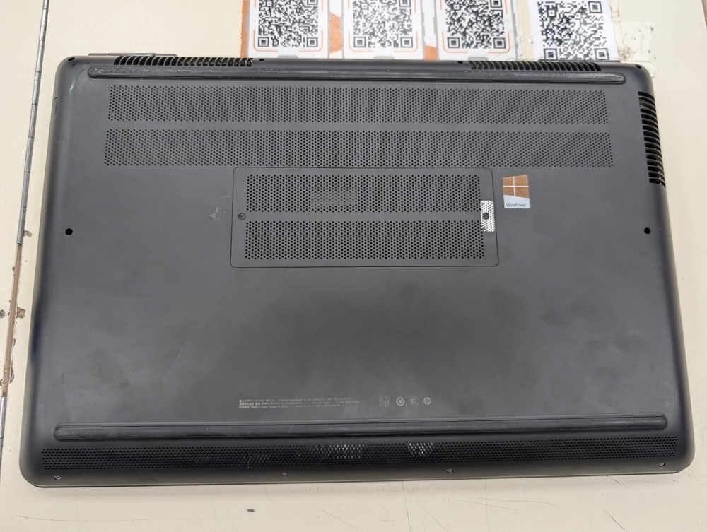 Ноутбук HP; Core i7-7700HQ, GeForce GTX 1070, 8 Гб, 240 Гб, Нет