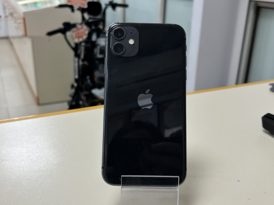 Смартфон Apple iPhone 11 64Gb