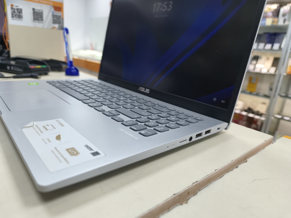 Ноутбук ASUS; Core i3-1005G1, GeForce MX110, 6 Гб, 256 Гб, Нет