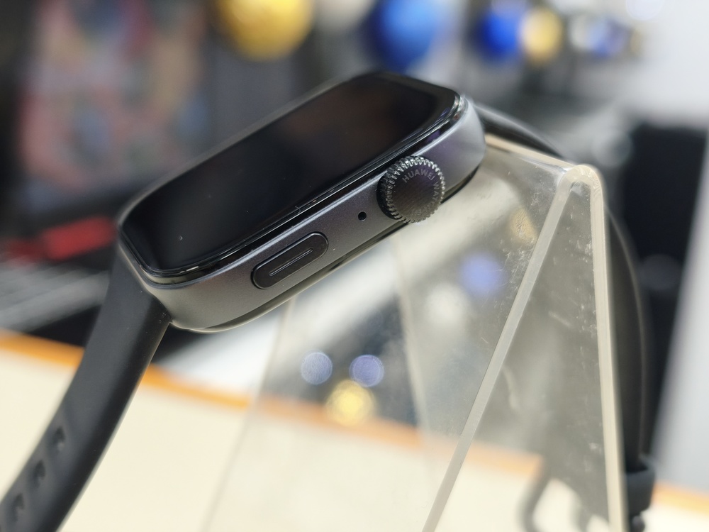 Смарт-часы Huawei WATCH FIT 3