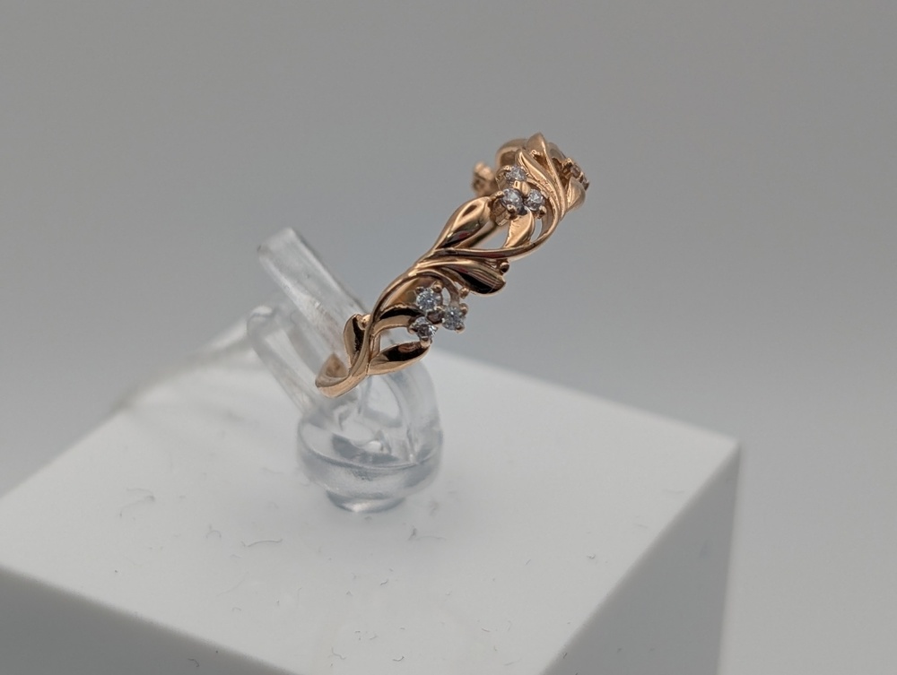 КОЛЬЦО С КАМНЯМИ (Au 585)