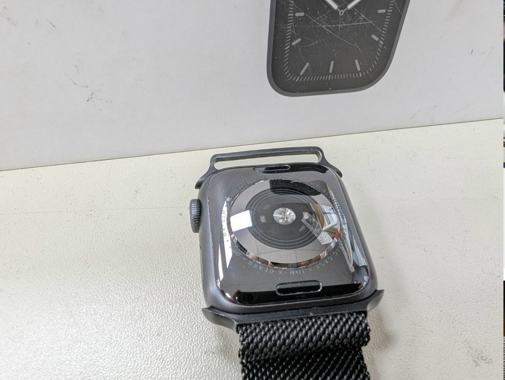 Смарт-часы Apple Watch Series 5 40 мм